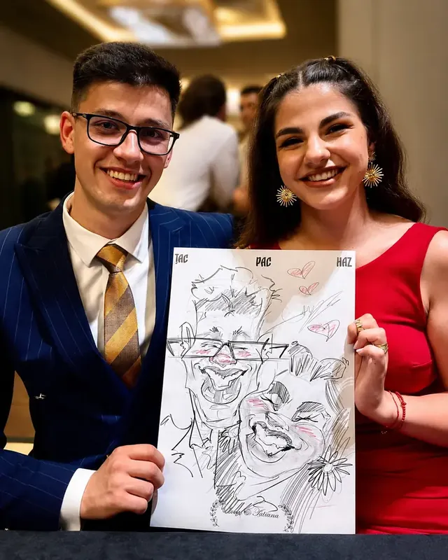 Miri care își țin caricatura desenată live la nuntă